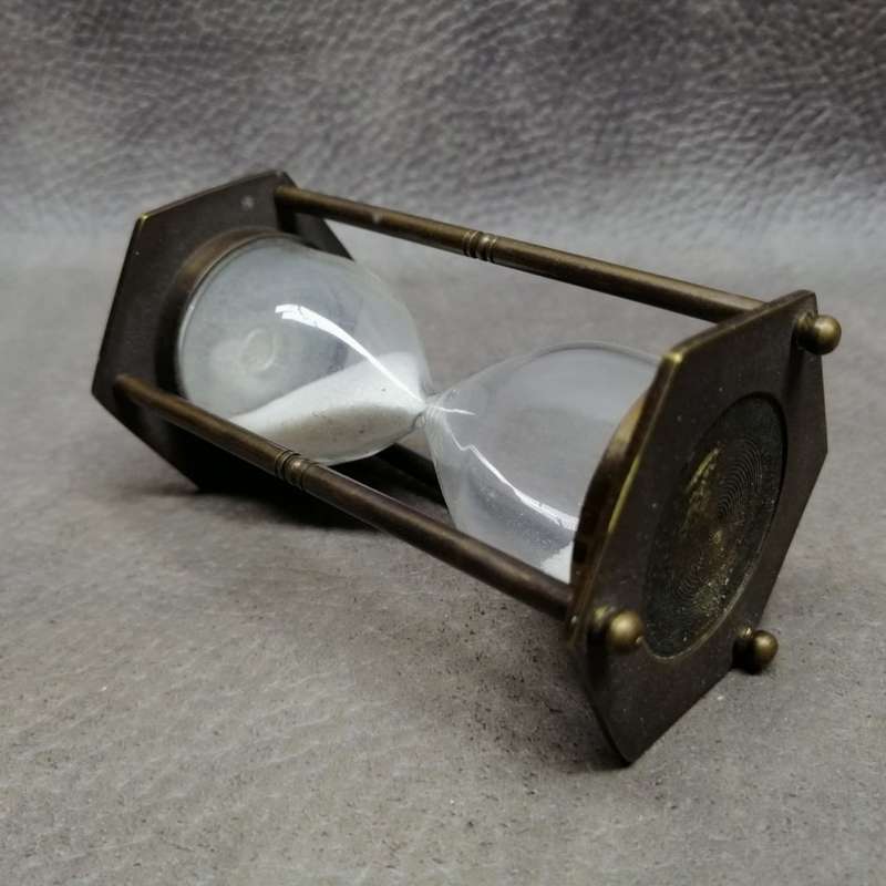 Vintage Brass and Glass Hour Glass (Measures Minutes)