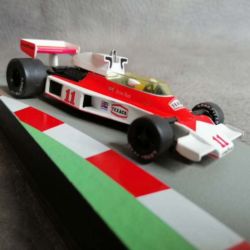 Highly Detailed Die Cast F1 James Hunt 1976 McLaren Scale 1:43!!!