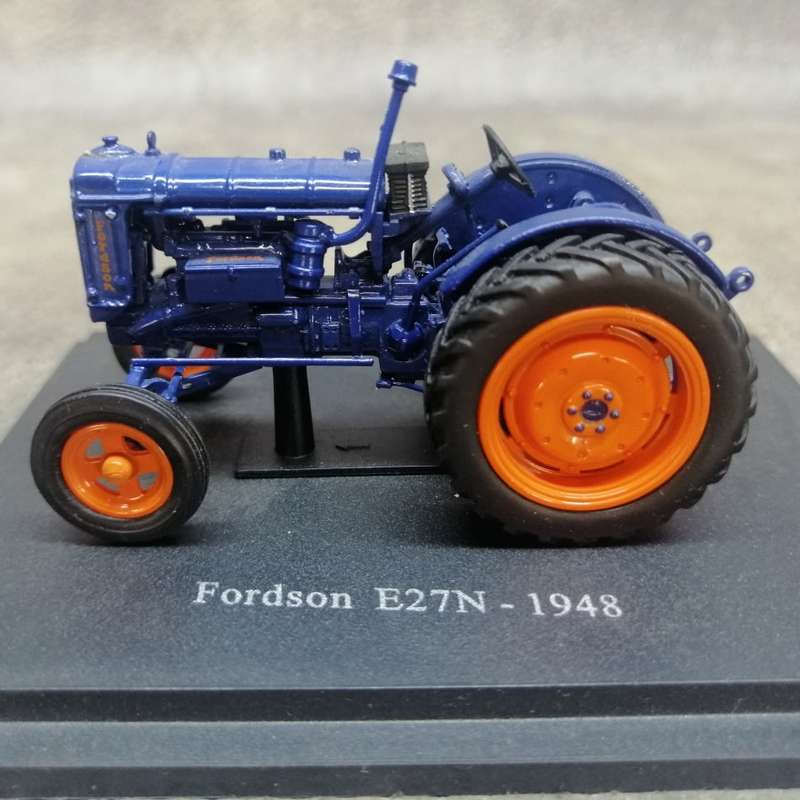 Highly Detailed Die Cast Metal 1948 Fordson Tractor Approx. Scale 1:43!!!