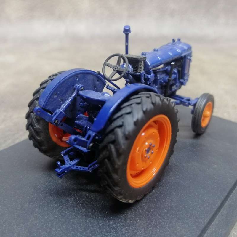 Highly Detailed Die Cast Metal 1948 Fordson Tractor Approx. Scale 1:43!!!
