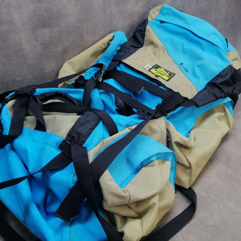 Fantastic!!! Large Original Boulder Back Packer Hiking Backpack!!! Like New!!!