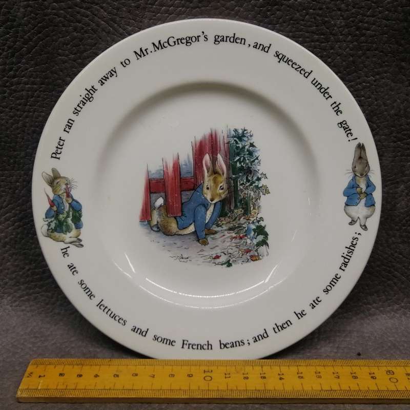 Original Wedgewood Beatrix Potter Design Peter Rabbit Dinner Plate!!!
