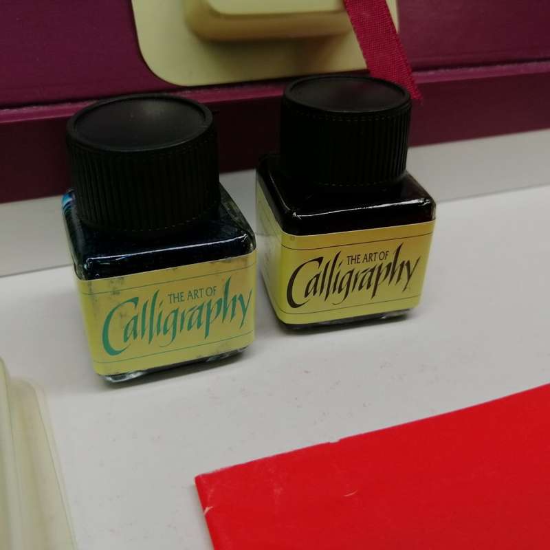 Original Boxed The Art Of Calligraphy Starter Set !!!