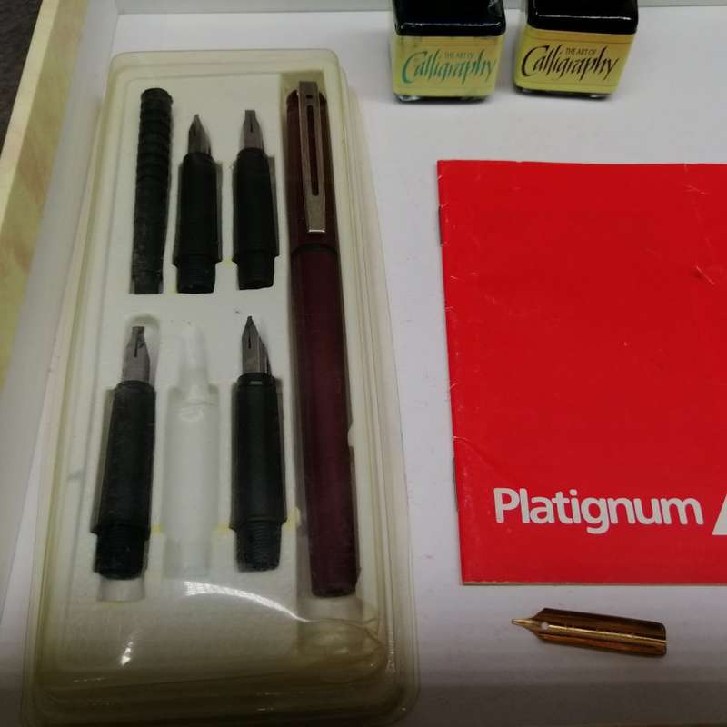Original Boxed The Art Of Calligraphy Starter Set !!!