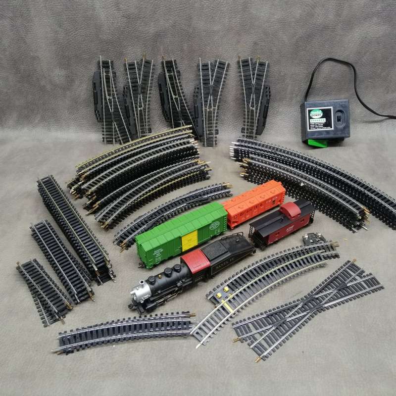 Large Model Power Train Set, Immaculate Condition, Extra Lima Tracks, Not Tested - Like New!!!