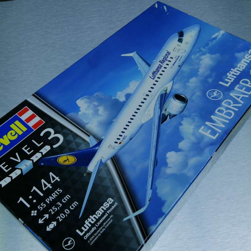 Original Sealed Revell Lufthansa Embraer 190 Scale 1:144
