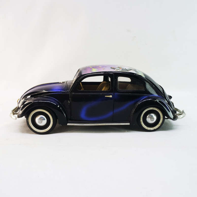 Large Highly Detailed, Die Cast Metal Maisto Volkswagen Split Window Scale 1:18