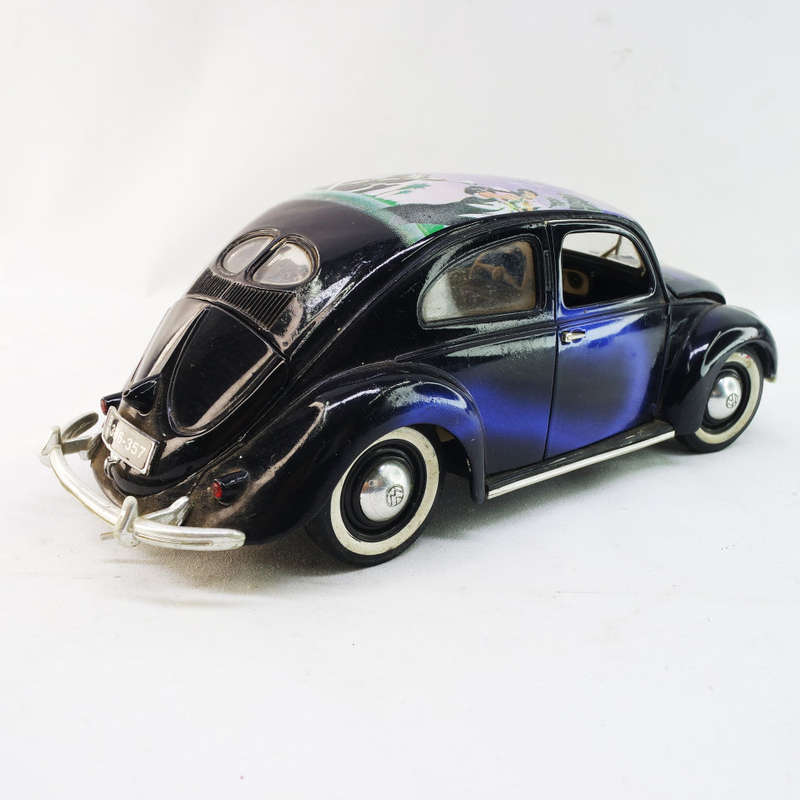Large Highly Detailed, Die Cast Metal Maisto Volkswagen Split Window Scale 1:18