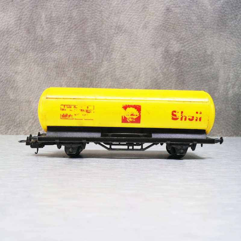 Original HO Scale LIMA Shell Oil Tanker!!!