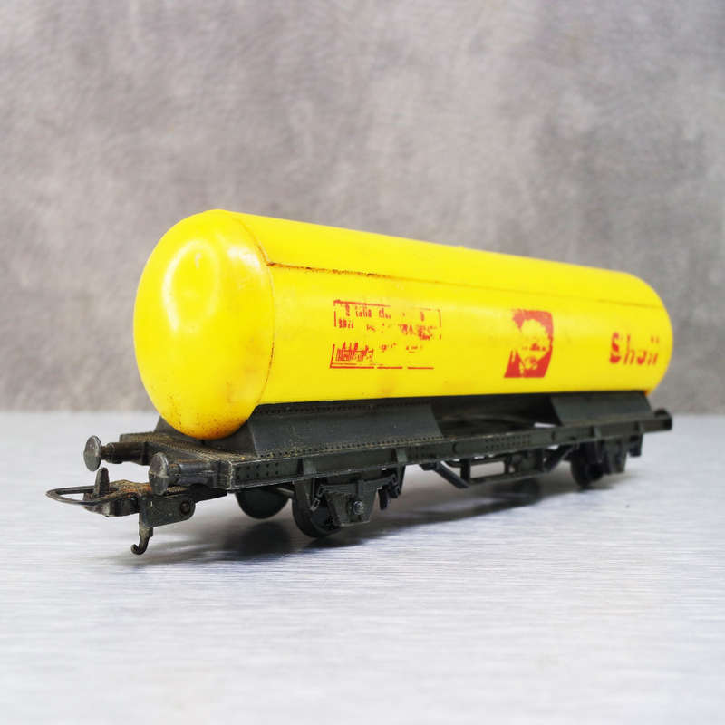 Original HO Scale LIMA Shell Oil Tanker!!!