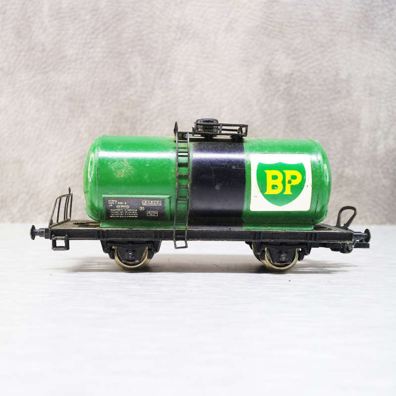Original HO Scale LIMA BP Oil Tanker!!!