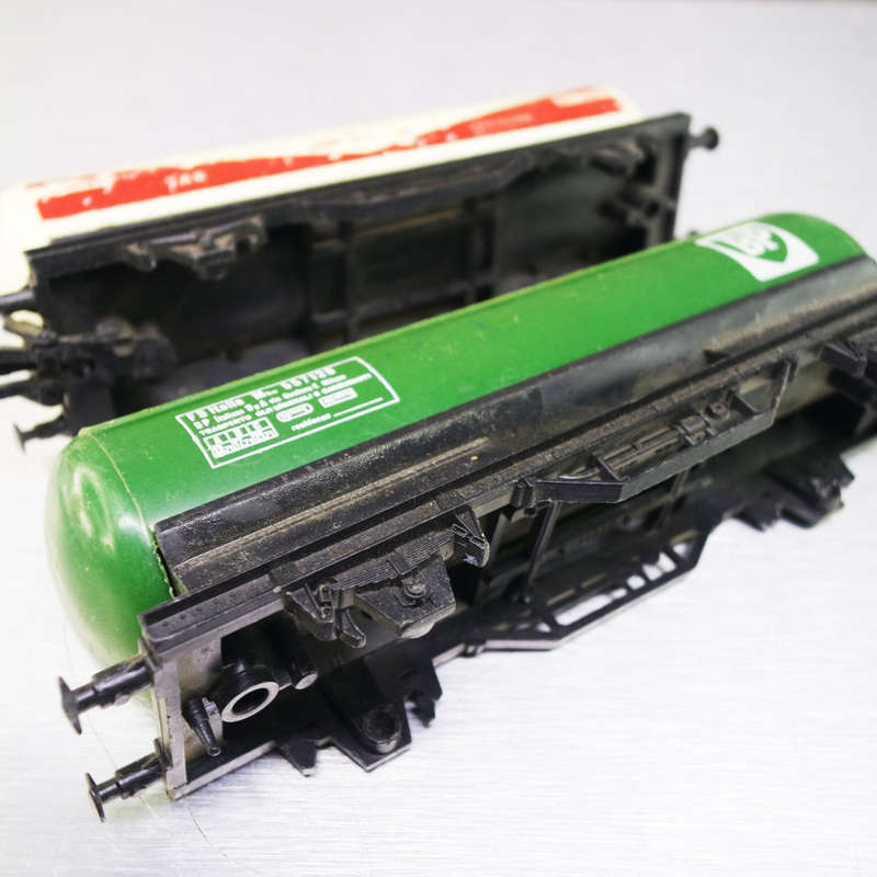 Original HO Scale LIMA SAR and BP Petro Tankers, No Wheels !!!