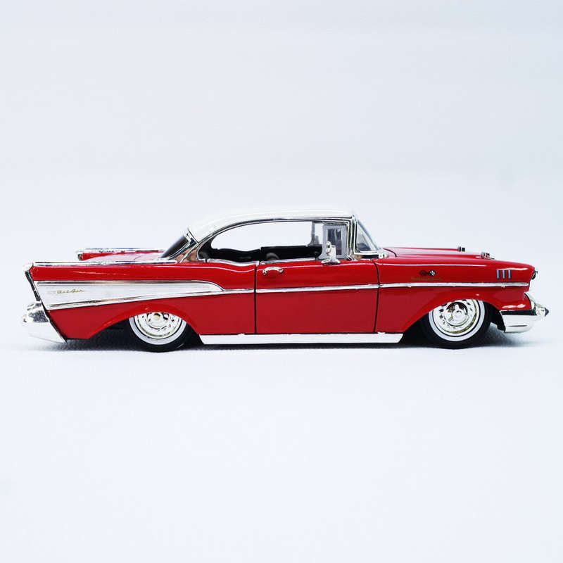 Original Die Cast Metal 1957 Chevy Belair Scale 1:24!!!