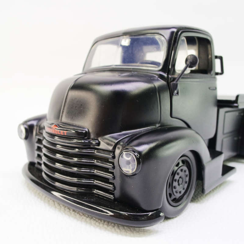 Original Die Cast Metal 1952 Chevy COE Flatbed Scale 1:24!!!