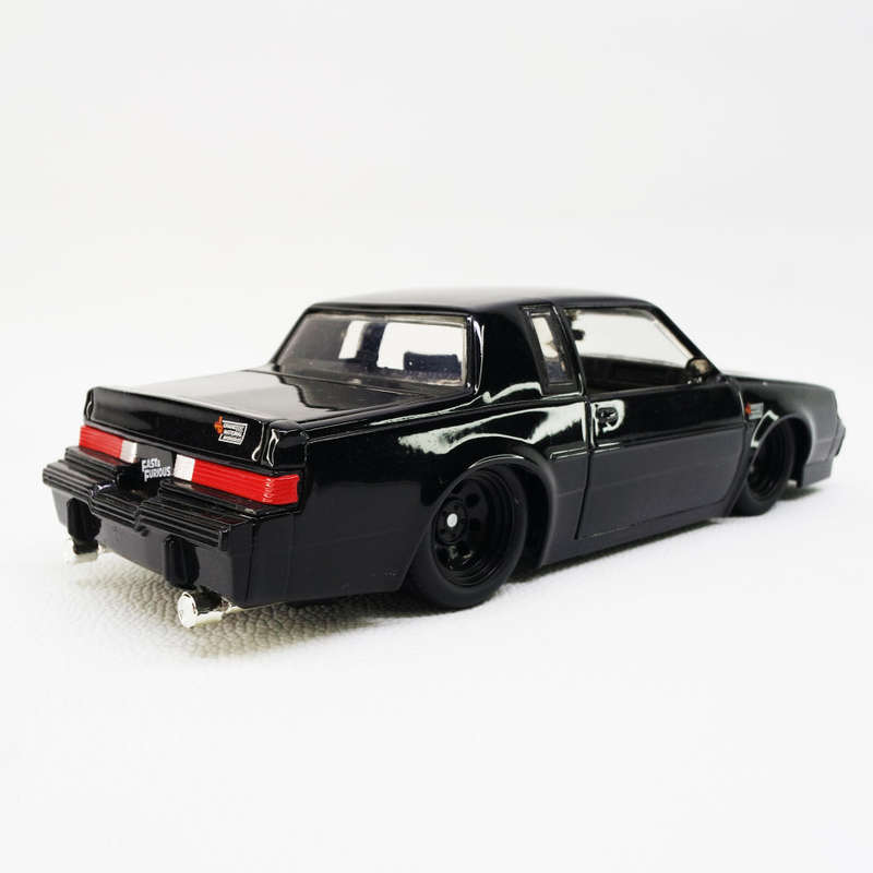 Original Die Cast Metal 1987 Buick Grand National Scale 1:24!!!