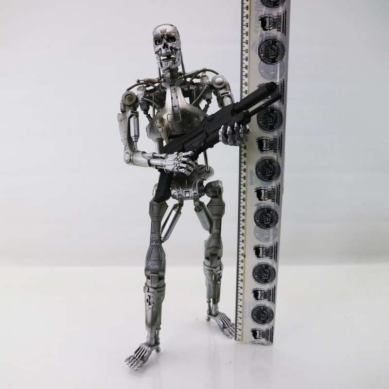 FANTASTIC!!! Highly Detailed Terminator T2 Figurine!!! 450mm Tall! (18Inch) !!!