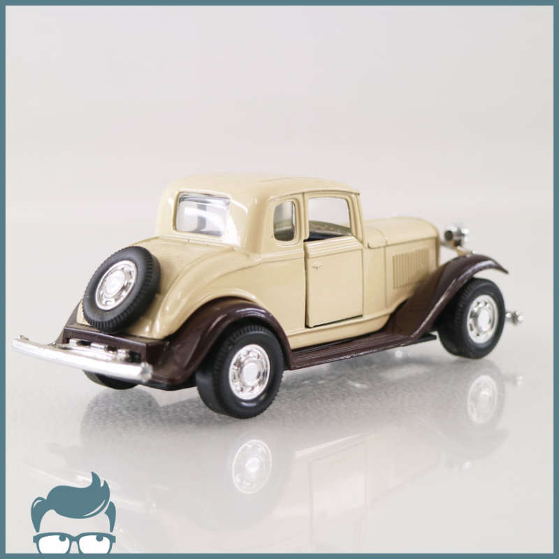 Detailed Die Cast Metal 32 FORD COUPE !!! 1:43