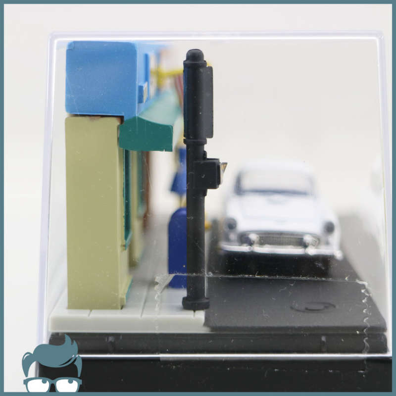 Boxed, Highly Detailed Die Cast Metal Down Town Diorama Scale 1:43!!!