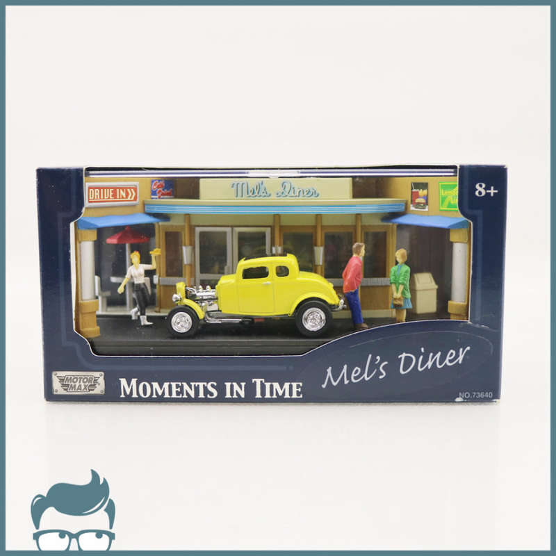 Boxed, Highly Detailed Die Cast Metal Mel's Diner Diorama Scale 1:43!!!