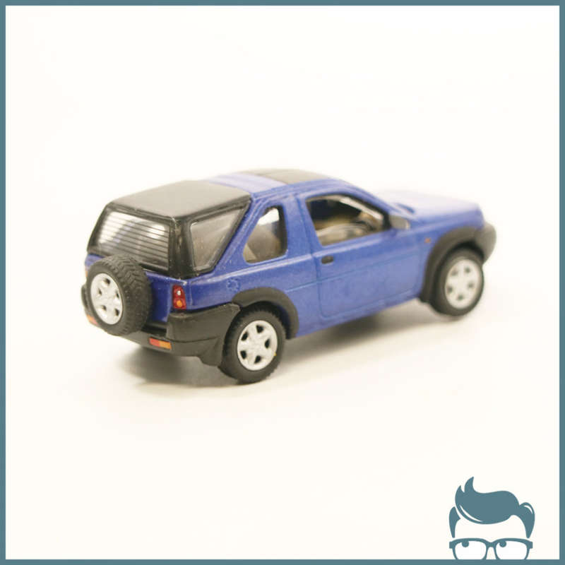 Detailed Miniature Die Cast Metal Landrover Freelander Scale 1:72