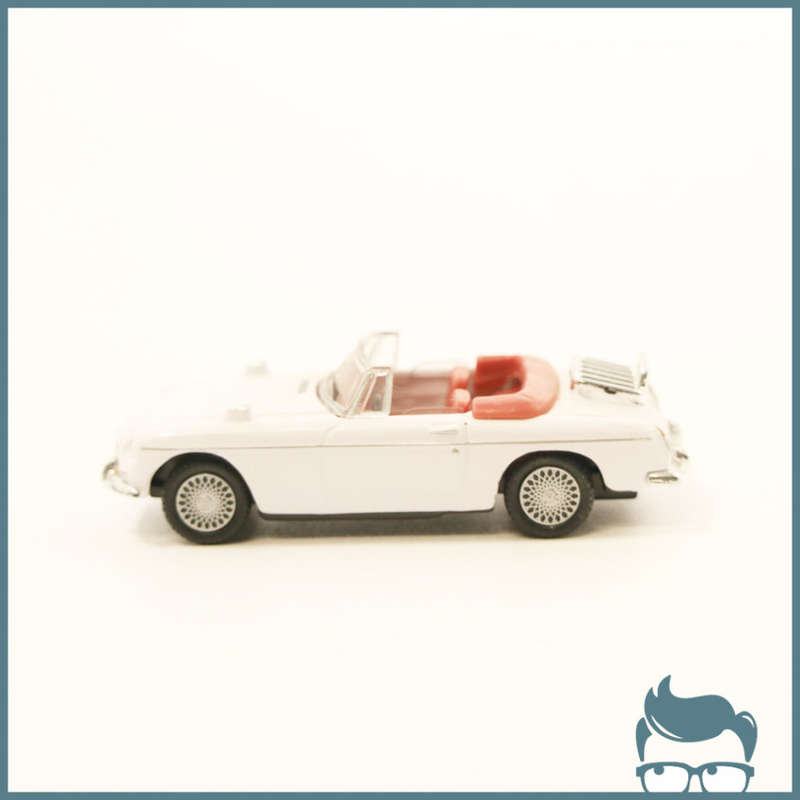 Detailed Miniature Die Cast Metal MGB Cabriolet Scale 1:72