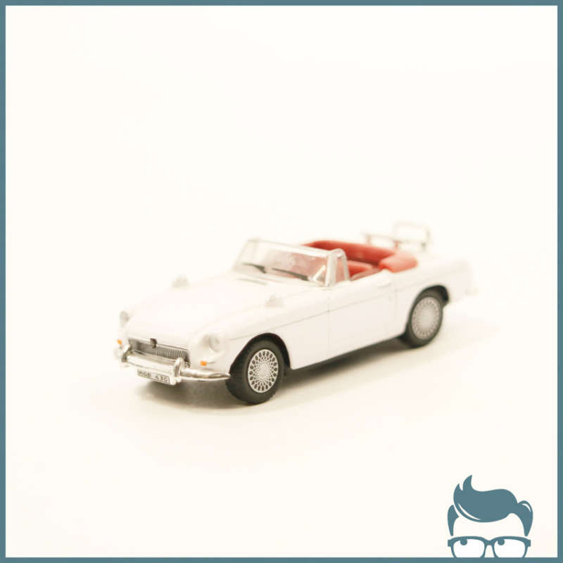 Detailed Miniature Die Cast Metal MGB Cabriolet Scale 1:72