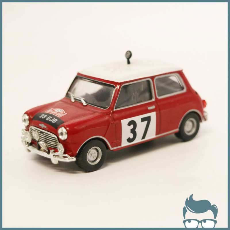 Detailed Die Cast Metal Mini Racing Car Scale 1:43