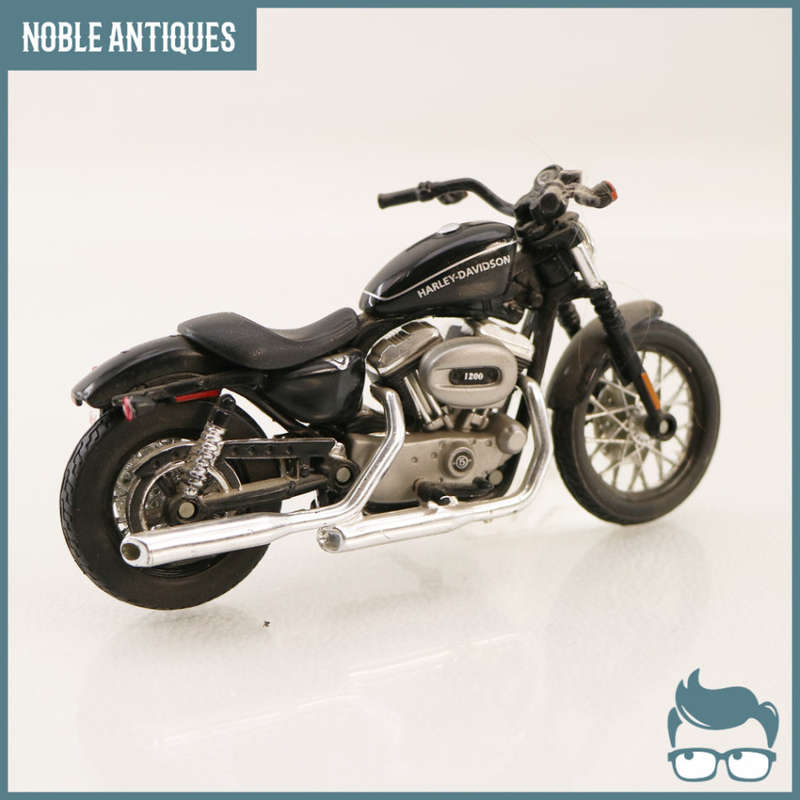 Harley Davidson Detailed Die Cast Motorcycle Model!!!