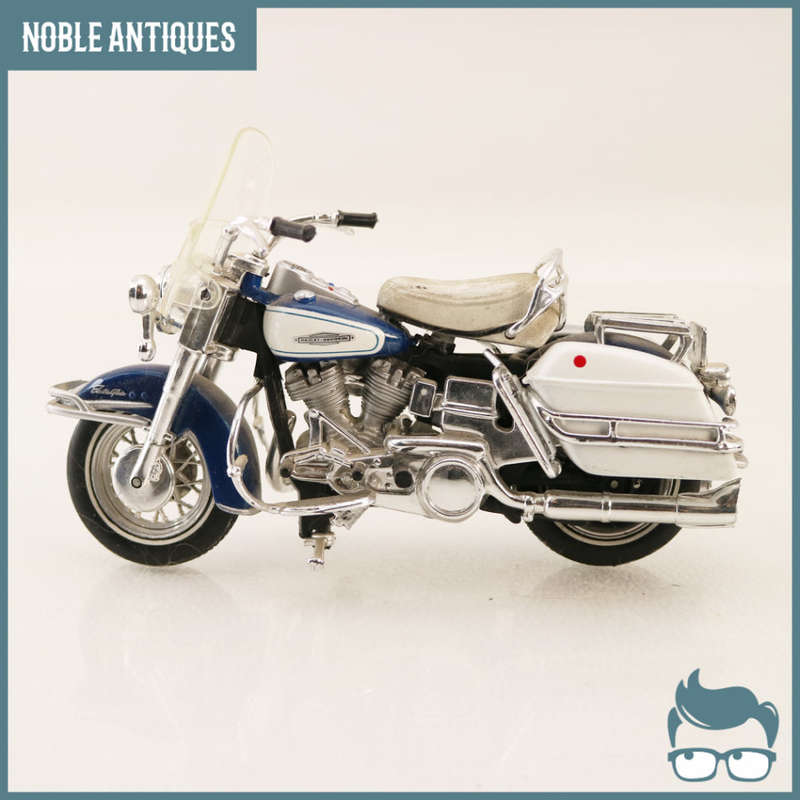 Harley Davidson Electra Glide Detailed Die Cast Motorcycle Model!!!