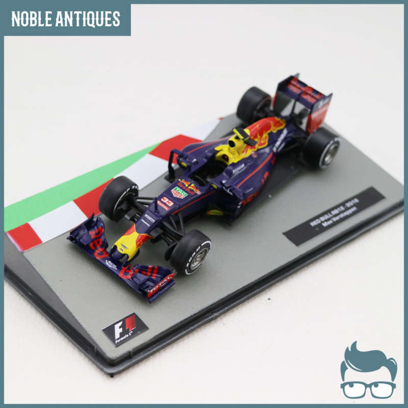 Detailed Acrylic Boxed Die Cast Metal F1 2016 Red Bull RB12!!!