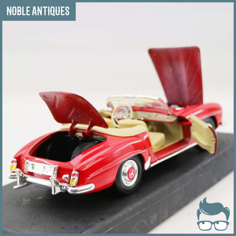 Original Scale 1:18 Boxed Highly Detailed Die Cast Metal Mercedes Benz 190 SL!!!