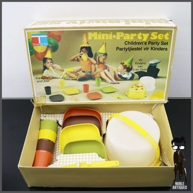 RARE!!! Vintage Boxed Complete 1984 Tuppertoys Mini Party Set!!!