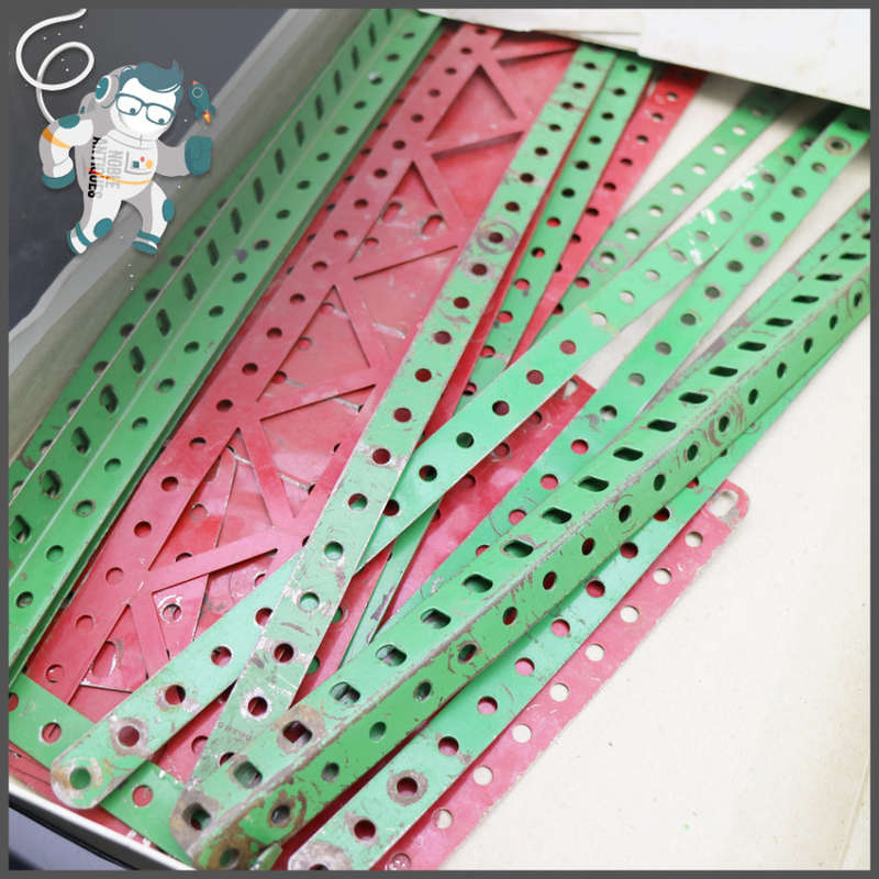 Original Vintage Meccano Parts and Highly Detailed Plan Booklets!!!