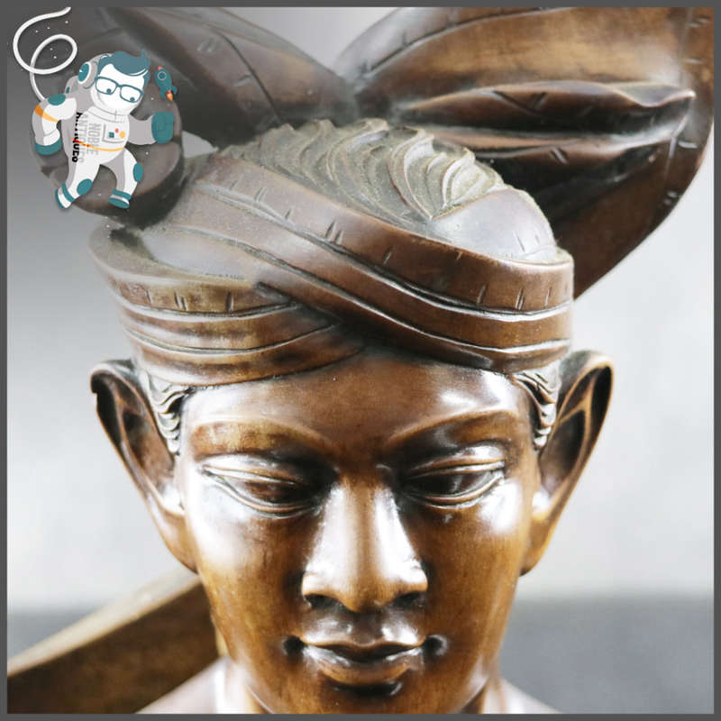 Fantastic!!! Large Detailed Hand Carved Balinese Male Bust By Klungkung!!!