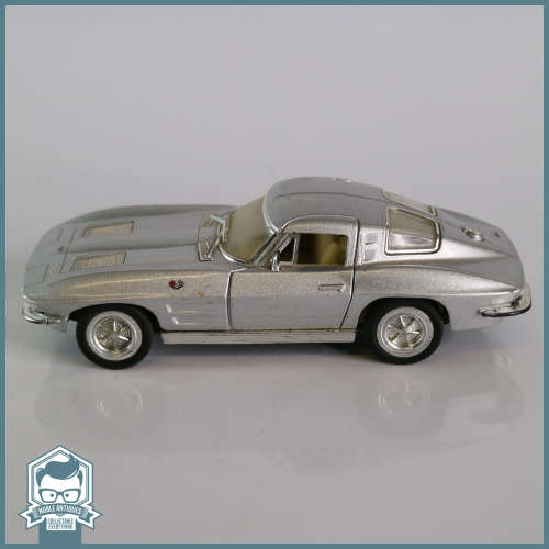Die Cast Metal 1966 Corvette Sting Ray Scale 1:36!!!