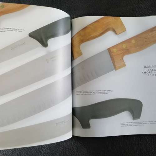 Large 1995 Hardcover Knives Of the World!!!