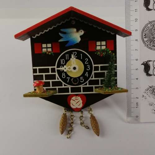 Small German Cuckoo Style Clock!!! Parts Or Restoration Only!!! (Clock2)