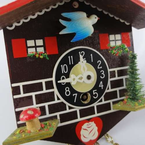 Small German Cuckoo Style Clock!!! Parts Or Restoration Only!!! (Clock2)