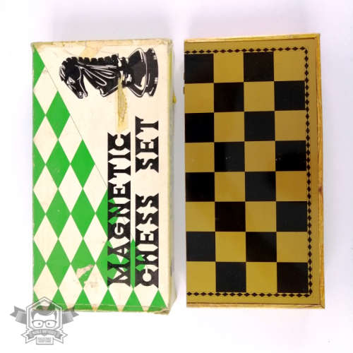 Vintage Boxed Magnetic Wood Boxed Chess Set!!!