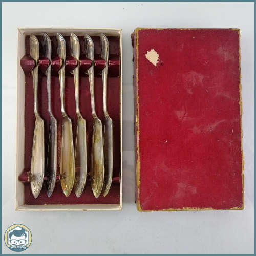 Boxed Vintage Silver Plate Fish Knife Set!!!