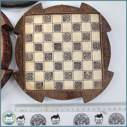 Highly Detailed Isle Of Lewis History Craft Chess Set!!! Fantastic Condition!!!