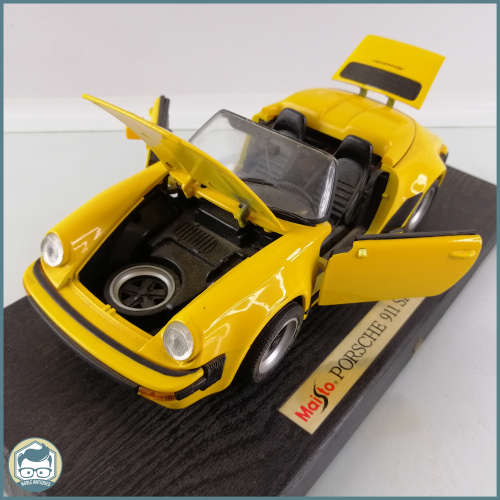 Original Die Cast Metal Scale 1:18 1989 Porsche 911 Speedster!!! Left Mirror Missing
