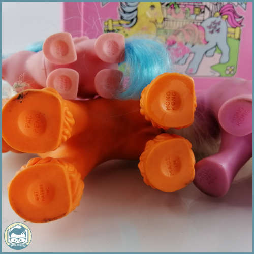 SUPER RARE!!! Original Vintage 1980`s My Little Pony Carry Case And Ponies!!!
