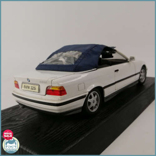 Large Highly Detailed Die Cast Metal Maisto 1993 BMW 325i Convertible Scale 1:18!!!