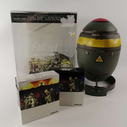 SUPER COOL!!! Original Boxed Fallout Anthology Game With Original Bomb Display Case!!!