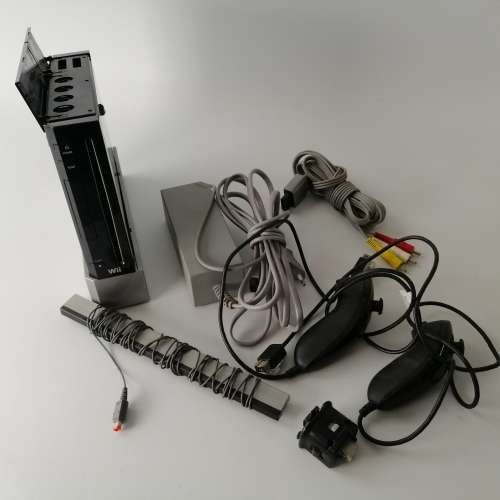 Nintendo Wii Black and White Combo, Not Tested, Bid For All!!!