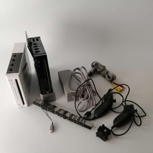 Nintendo Wii Black and White Combo, Not Tested, Bid For All!!!