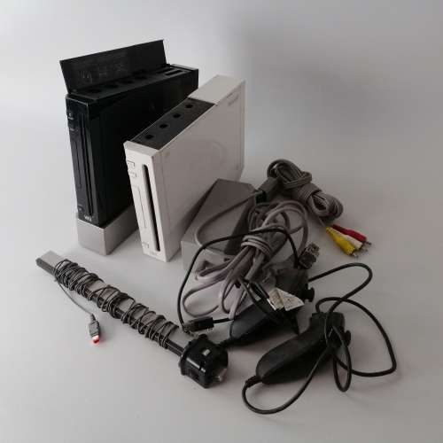 Nintendo Wii Black and White Combo, Not Tested, Bid For All!!!