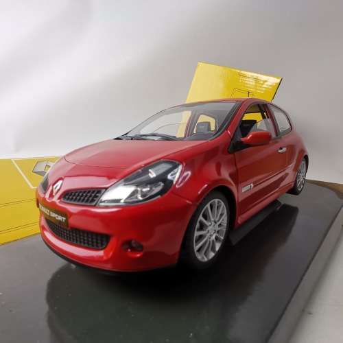 Original Boxed Solido 2006 Renault Clio III Rouge Trophy Scale 1:18!!!