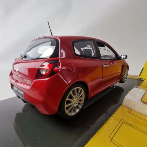 Original Boxed Solido 2006 Renault Clio III Rouge Trophy Scale 1:18!!!